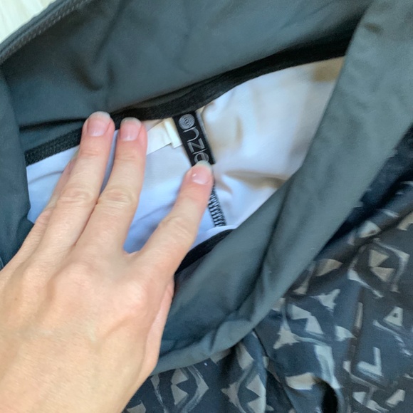 Yoga pants - Picture 2 of 3